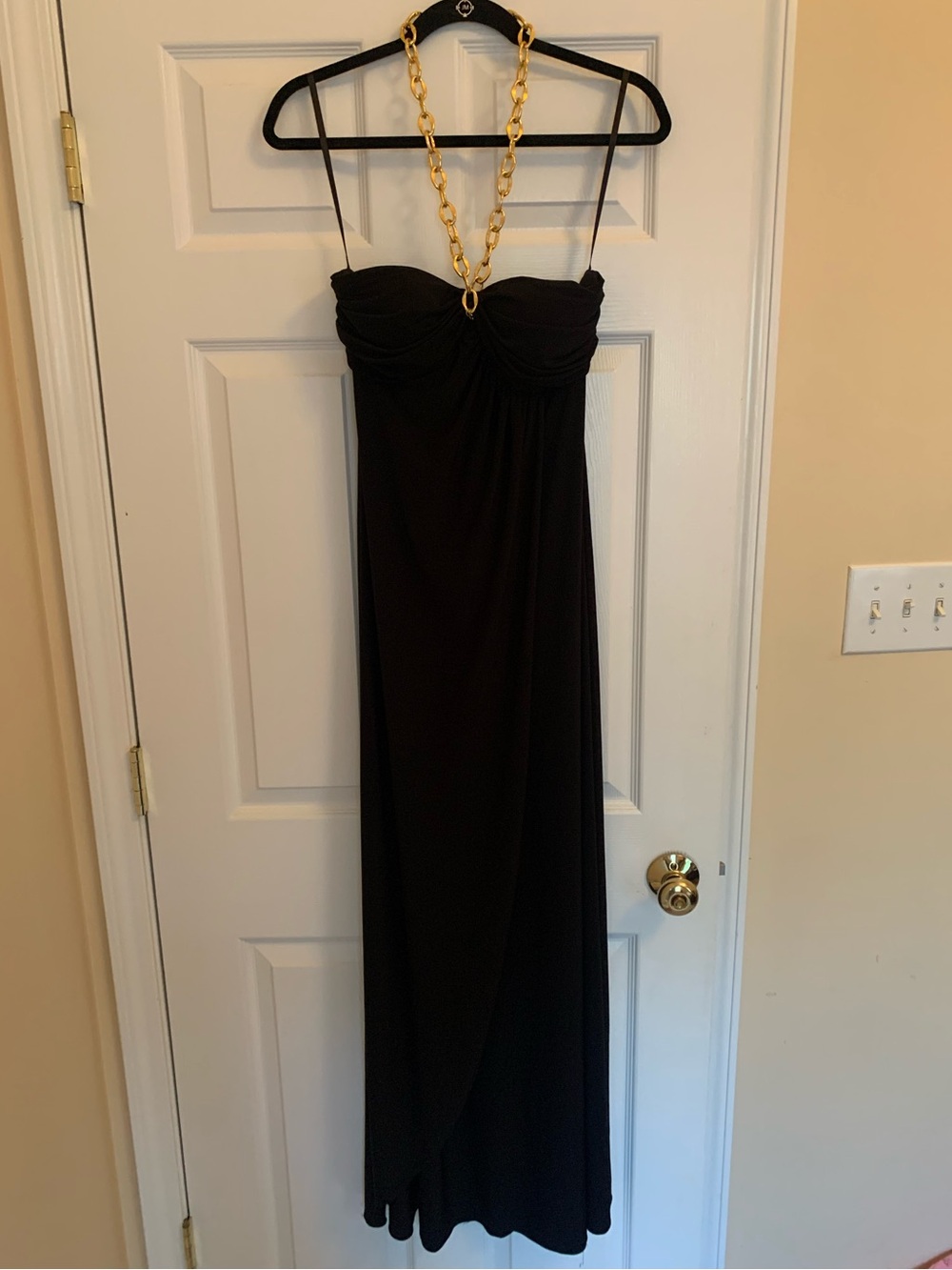 Elegant Black Strapless Gown Timeless Evening Style.